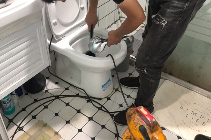 博鳌镇马桶堵塞自己疏通还是找师傅?专业上门服务让你省时更省心